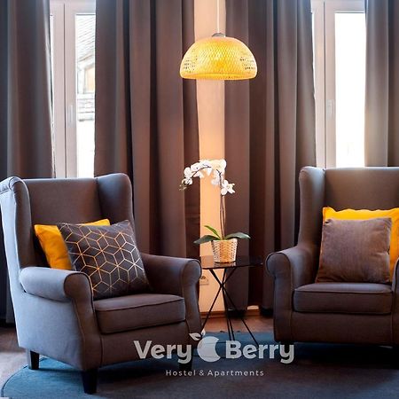 Ferienwohnung Very Berry - Garbary 27 - Apartament z balkonem, Old City, check in 24h Posen Exterior foto