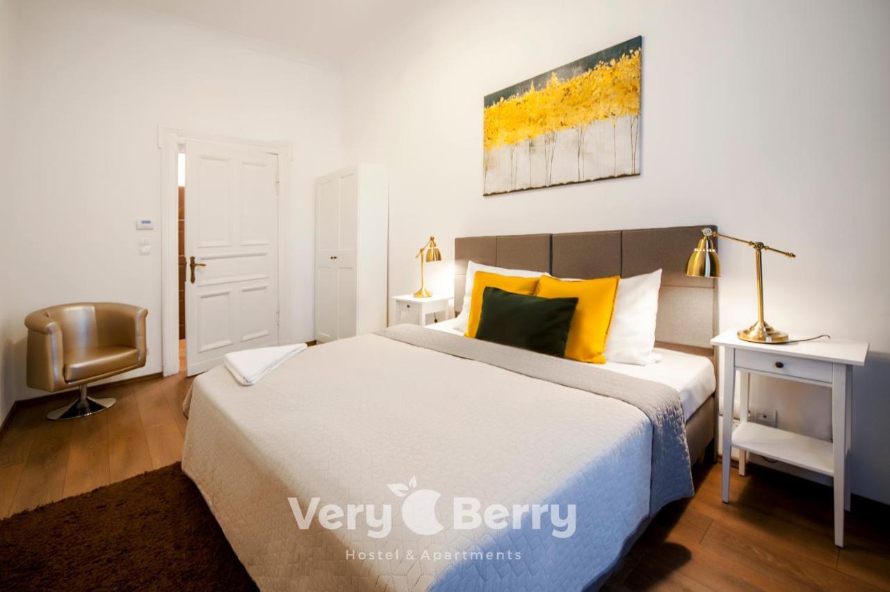 Ferienwohnung Very Berry - Garbary 27 - Apartament z balkonem, Old City, check in 24h Posen Exterior foto